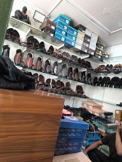 The Shoes Hub
