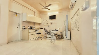 Dr Plavini Paygude